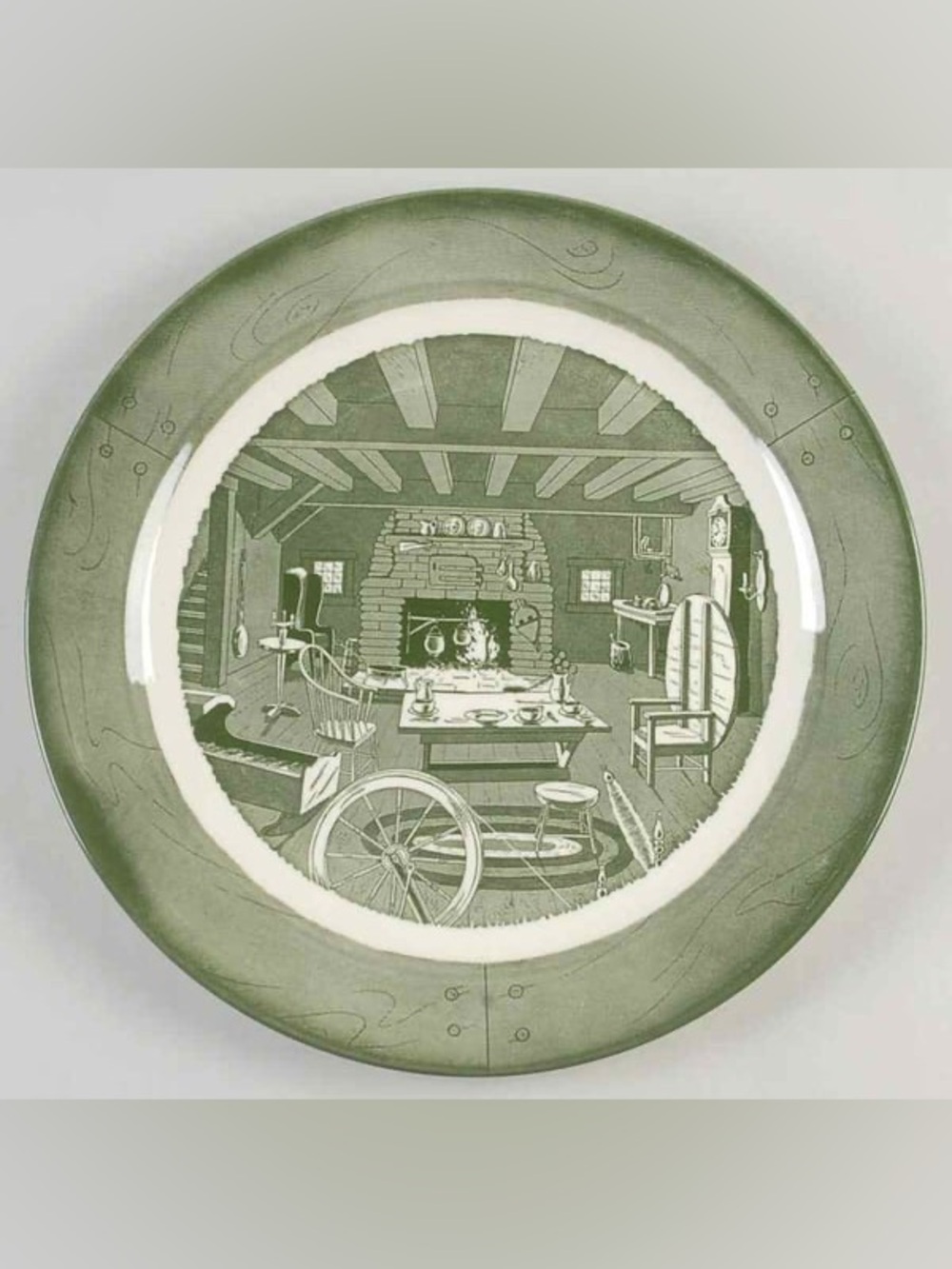 Royal Colonial Homestead Green 12" Round Chop Plate